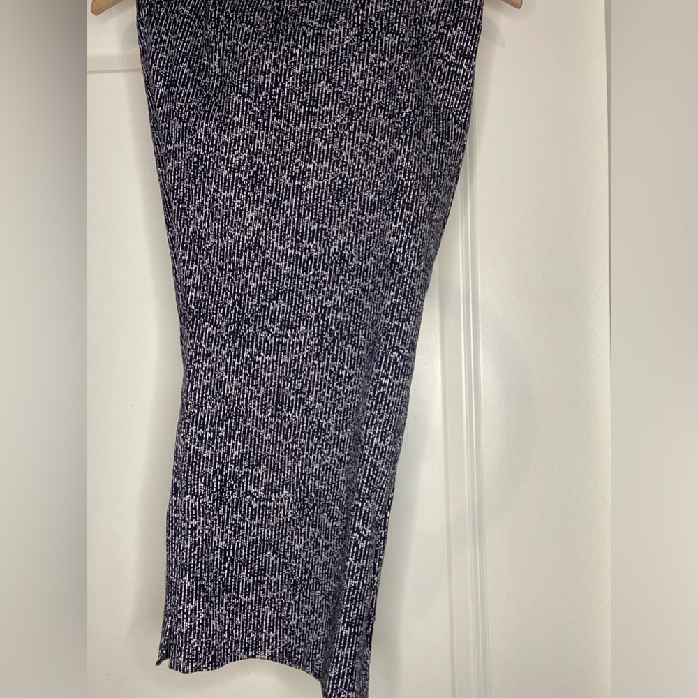 Lane Bryant, navy blue and white cropped pants, Size 24. Pants are semi-stretchy